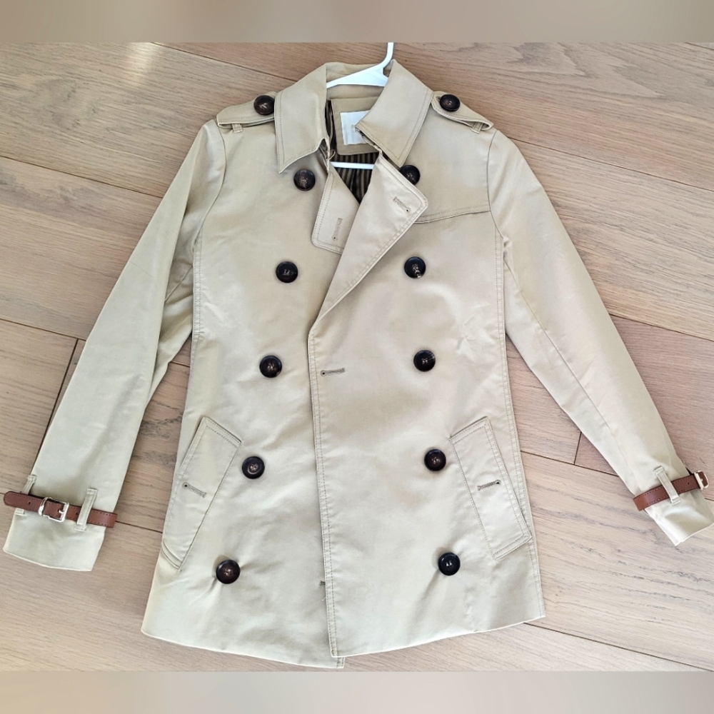 women's Beige heritage trench coat size M